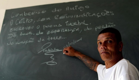 They wrote Dexter from him: about the life of a psychopathic maniac, Pedro Rodriguez Filho