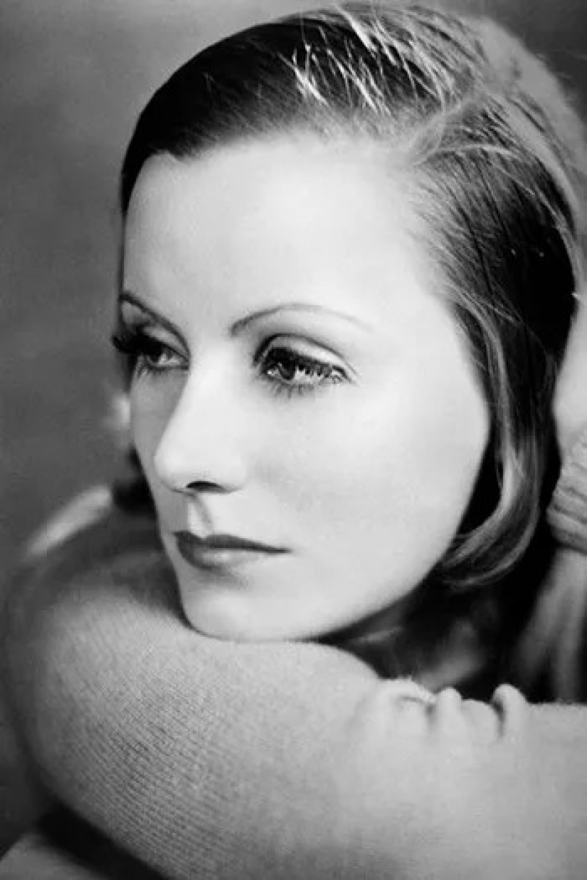 "Threads", arcs and ticks: the evolution of eyebrows from Marlene Dietrich to Cara Delevingne