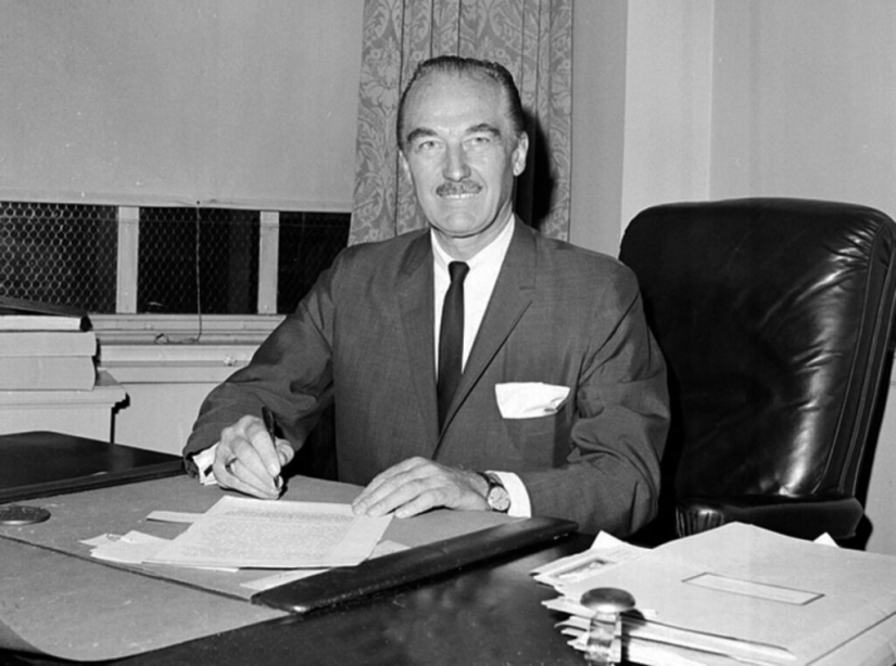 Three Generations of Trumps: From German Village to US President's Chair Three Generations of Trumps: From German Village to US President's Chair