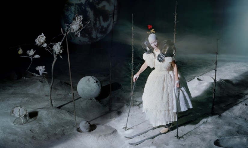 Timothy Walker y su fotografía de moda con elementos del surrealismo