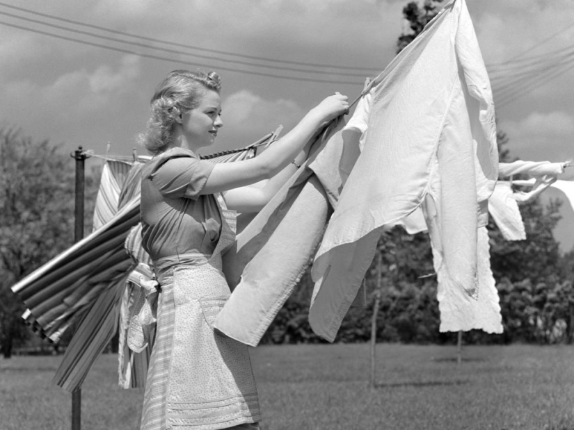 Tips for pregnant women of the past: from just ridiculous to outright harmful Tips for pregnant women of the past: from just ridiculous to outright harmful