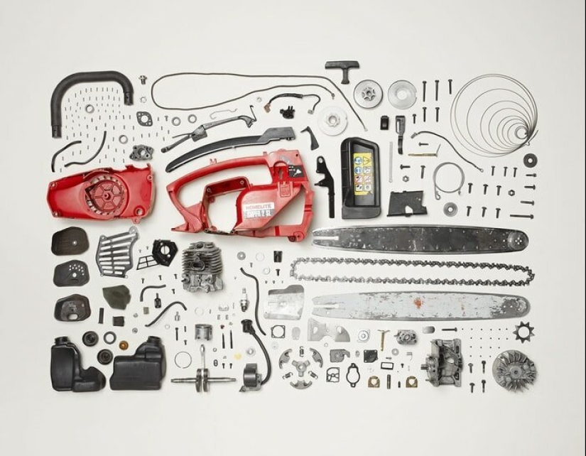 To screw: the artist revealed, which consist of common items