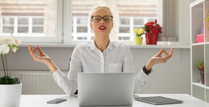 Trabajar y perder peso: 5 consejos para combatir el exceso de peso en la oficina Trabajar y perder peso: 5 consejos para combatir el exceso de peso en la oficina