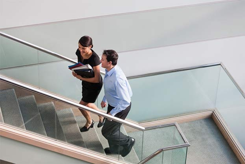 Trabajar y perder peso: 5 consejos para combatir el exceso de peso en la oficina Trabajar y perder peso: 5 consejos para combatir el exceso de peso en la oficina