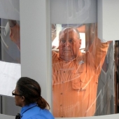 ¿Traes una bolsa de plástico? Costumbres mundiales, donde inesperadamente puedes encontrarte como un criminal.