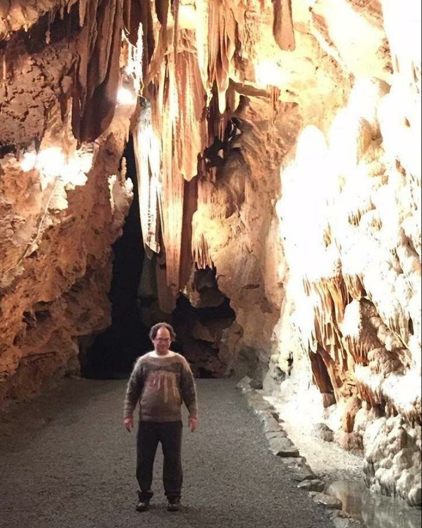 Turismo cálido: un americano teje suéteres con vistas Turismo cálido: un americano teje suéteres con vistas