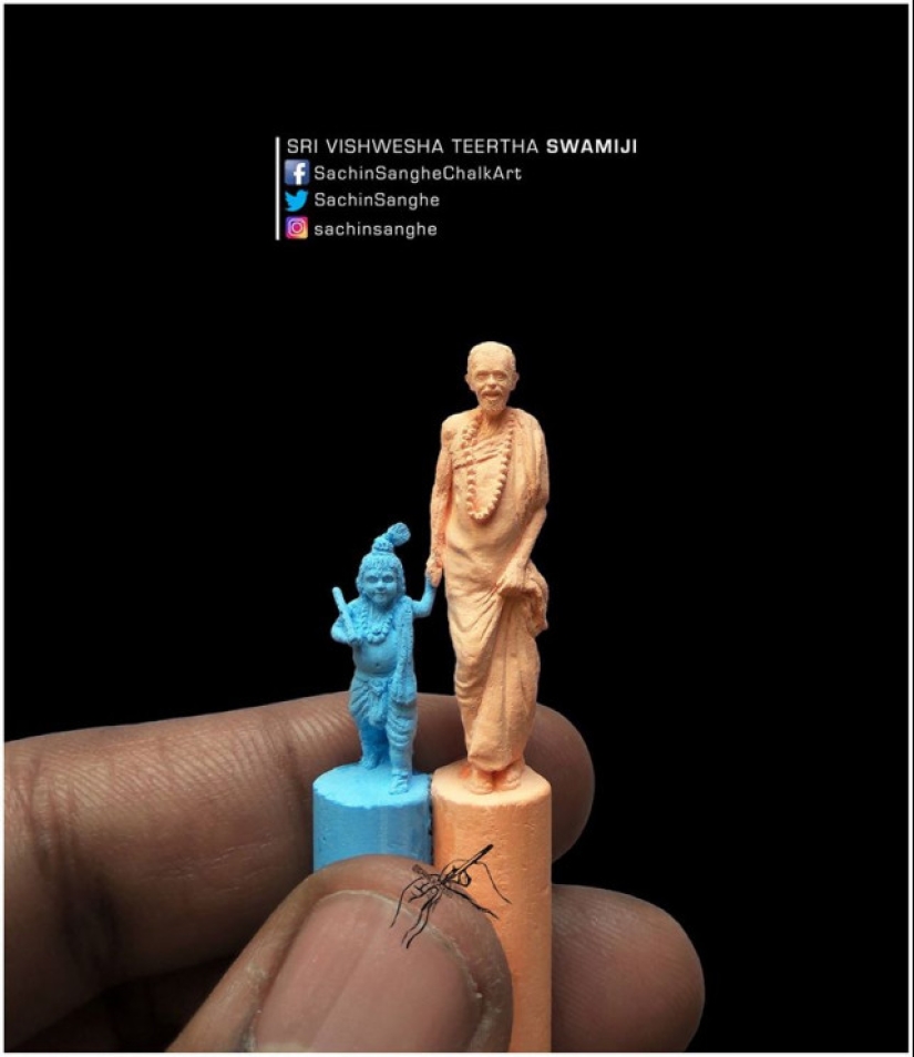 Un chico de la India talla increíbles esculturas diminutas de pequeños lápices de colores Un chico de la India talla increíbles esculturas diminutas de pequeños lápices de colores