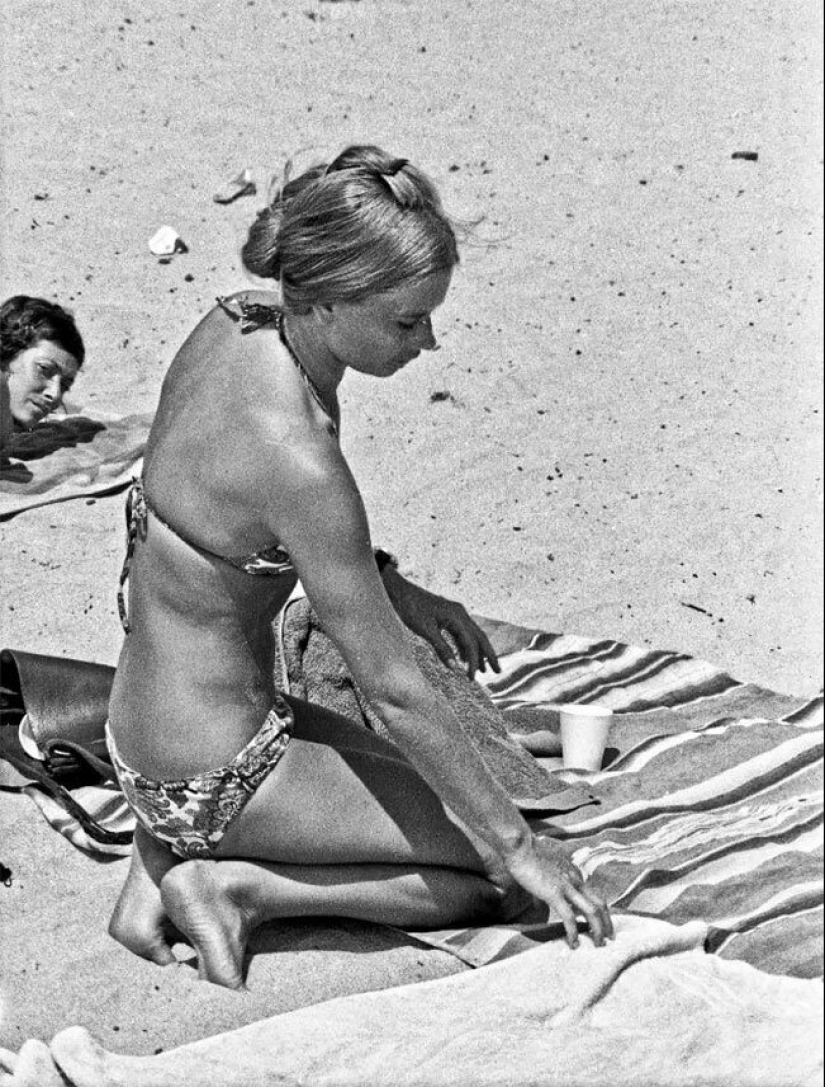 Un día en una playa de California en agosto de 1970 Un día en una playa de California en agosto de 1970