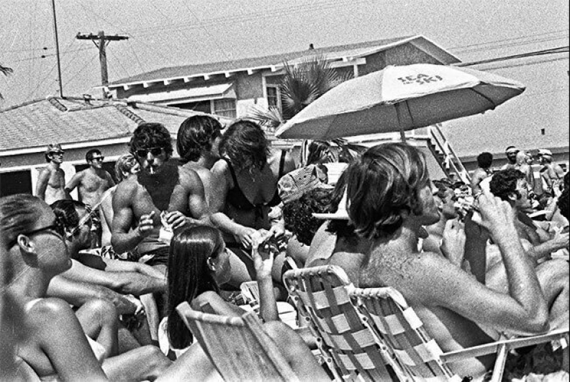 Un día en una playa de California en agosto de 1970 Un día en una playa de California en agosto de 1970