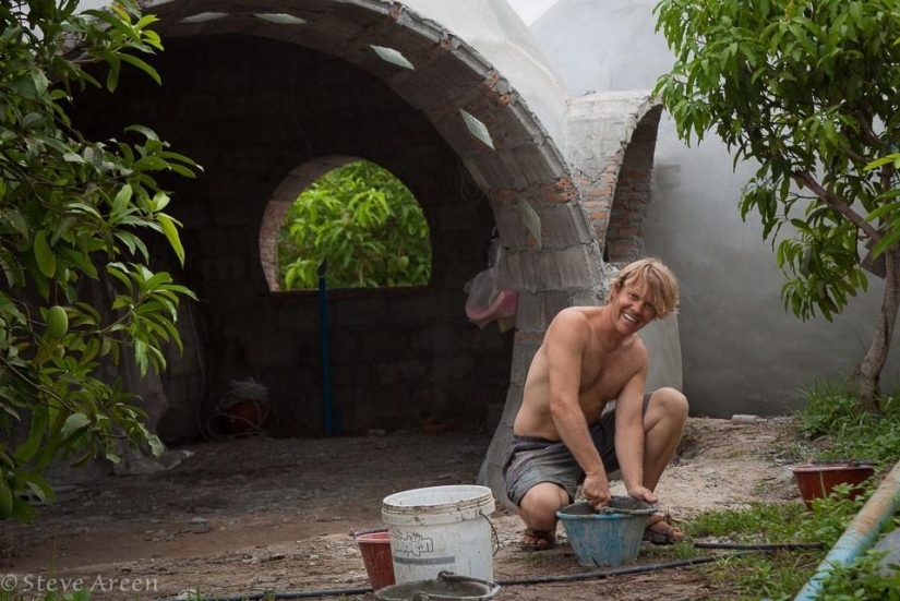 Un hombre construyó la casa de sus sueños en un mes y medio, gastando solo 9 9,000