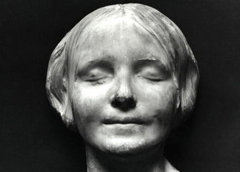 Una historia romántica, de 16 años de edad se ahogó de París Una historia romántica, de 16 años de edad se ahogó de París