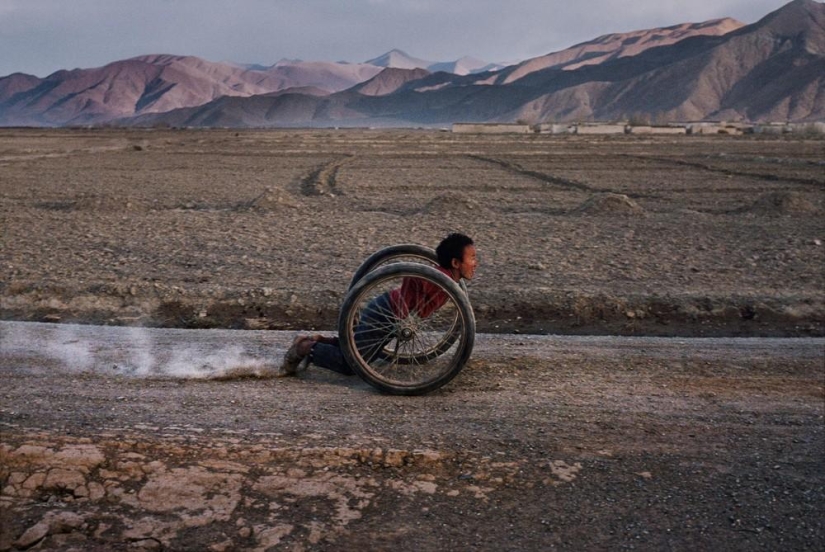 Una serie de fotos del legendario Steve McCurry "El poder del juego"