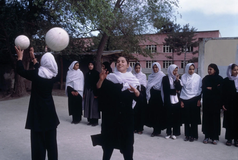 Una serie de fotos del legendario Steve McCurry "El poder del juego"