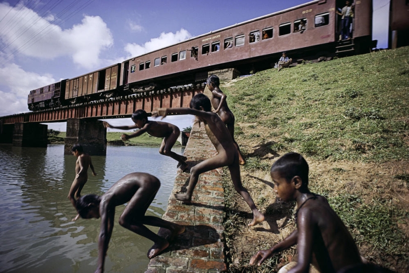 Una serie de fotos del legendario Steve McCurry "El poder del juego"