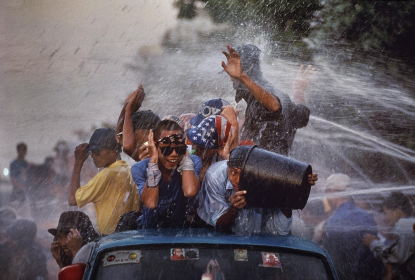 Una serie de fotos del legendario Steve McCurry "El poder del juego"