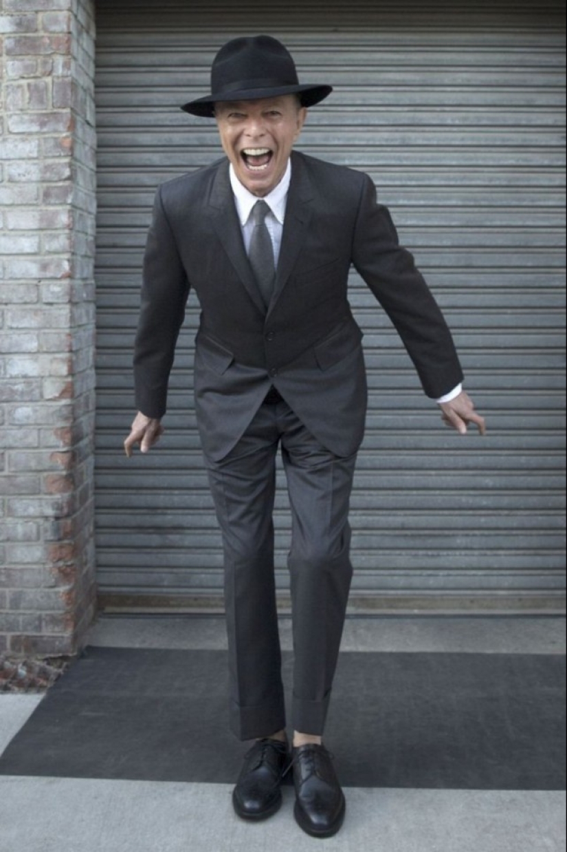 Under the gaze of death: 13 recent photos of celebrities Under the gaze of death: 13 recent photos of celebrities