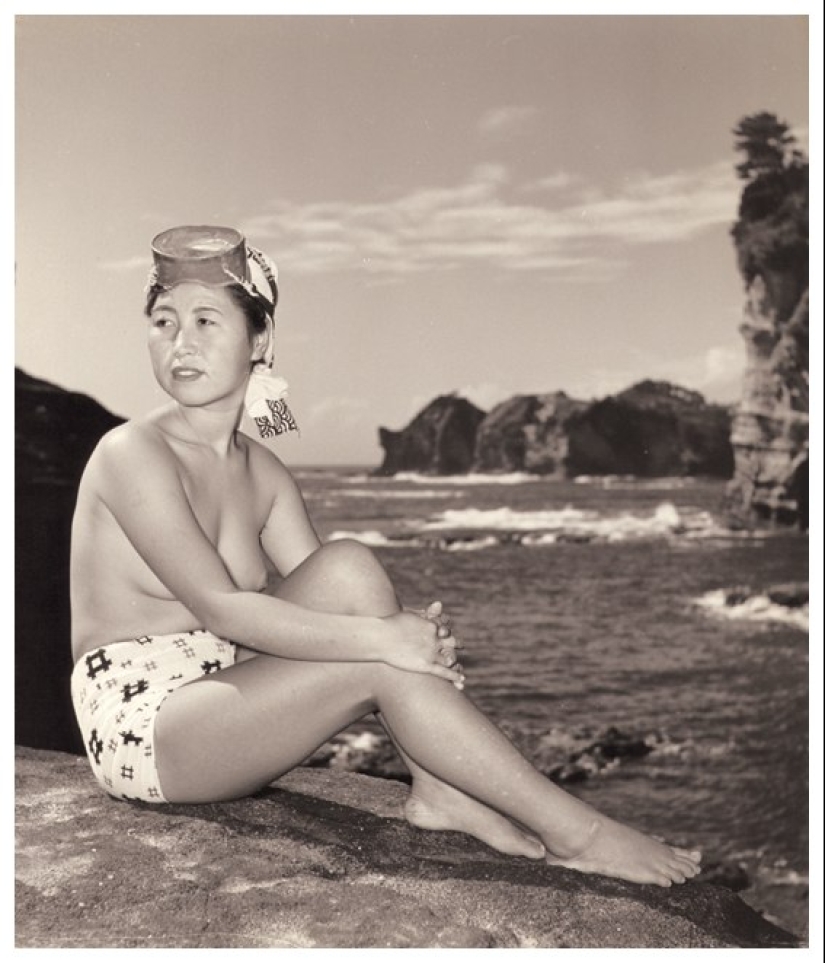 Unique erotic project "Women of the Sea" by Japanese photographer Iwase Yoshiyuki Unique erotic project "Women of the Sea" by Japanese photographer Iwase Yoshiyuki