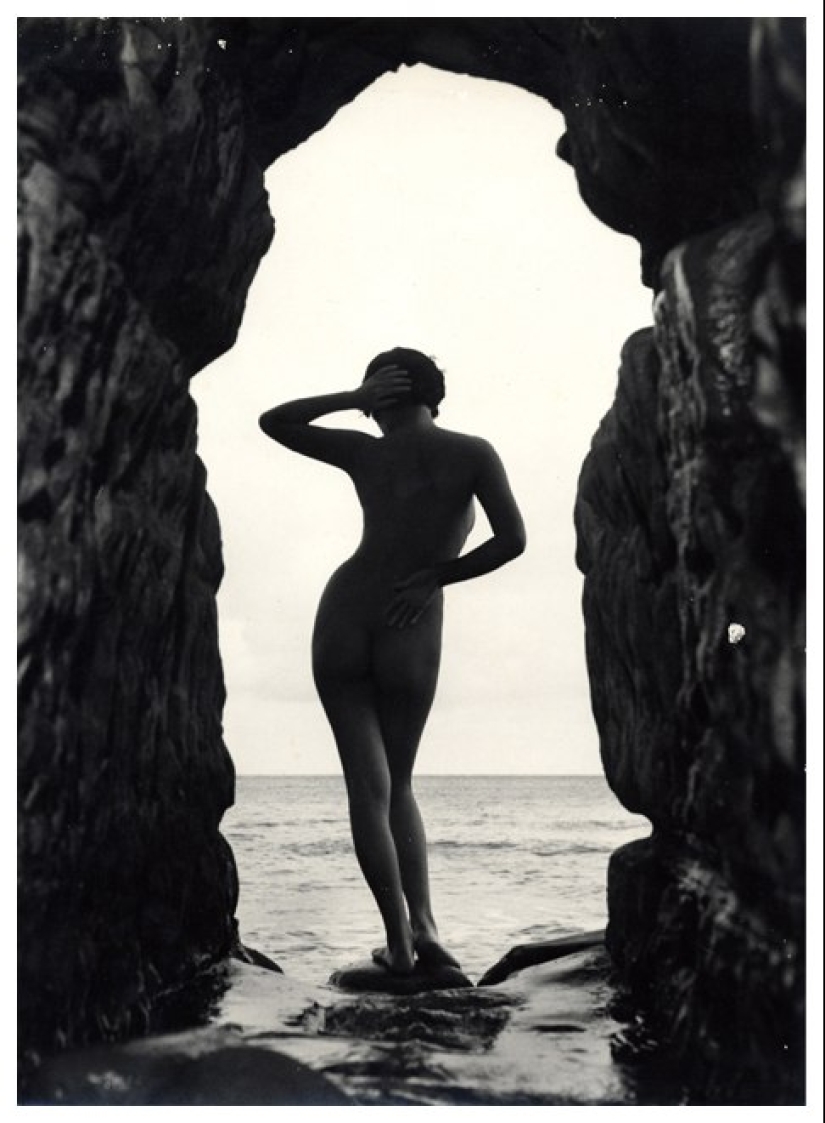 Unique erotic project "Women of the Sea" by Japanese photographer Iwase Yoshiyuki Unique erotic project "Women of the Sea" by Japanese photographer Iwase Yoshiyuki