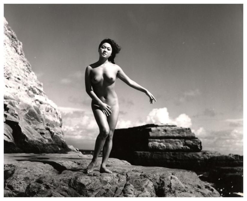 Unique erotic project "Women of the Sea" by Japanese photographer Iwase Yoshiyuki Unique erotic project "Women of the Sea" by Japanese photographer Iwase Yoshiyuki