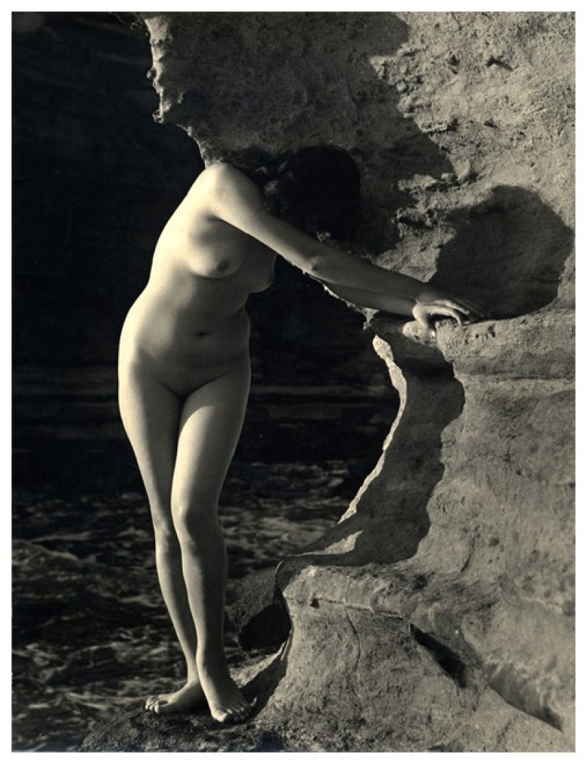 Unique erotic project "Women of the Sea" by Japanese photographer Iwase Yoshiyuki Unique erotic project "Women of the Sea" by Japanese photographer Iwase Yoshiyuki