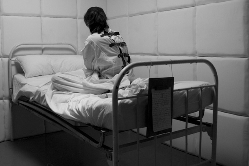 Unsuccessful medical reform, or How "crazy quarters" appeared in the United States