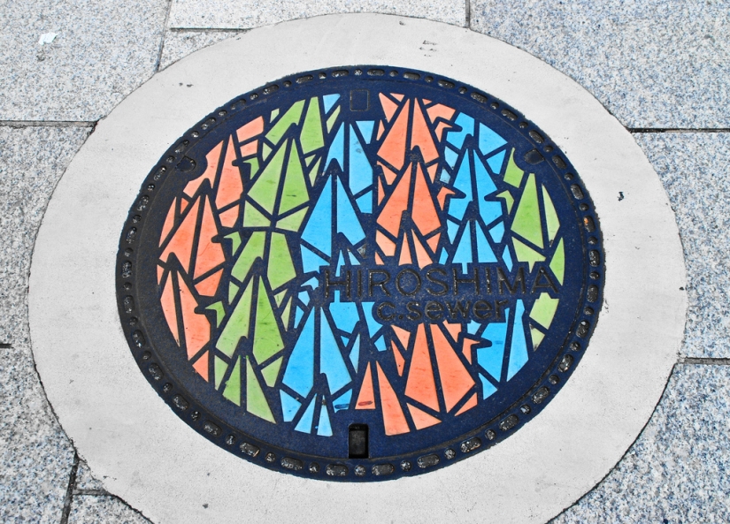 Unusual street art: manholes from Japan