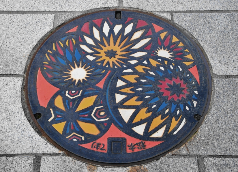 Unusual street art: manholes from Japan