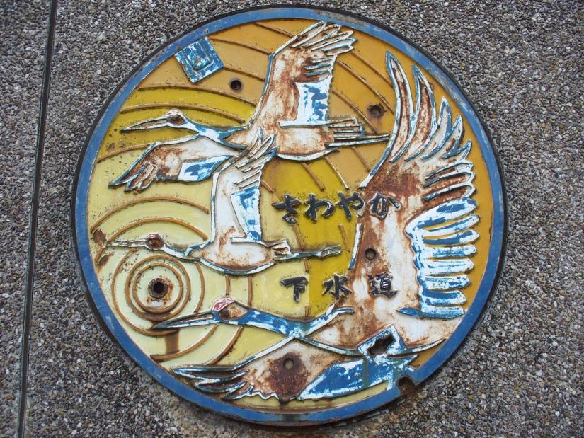 Unusual street art: manholes from Japan