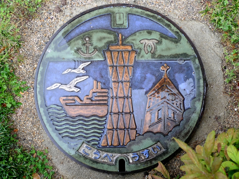 Unusual street art: manholes from Japan