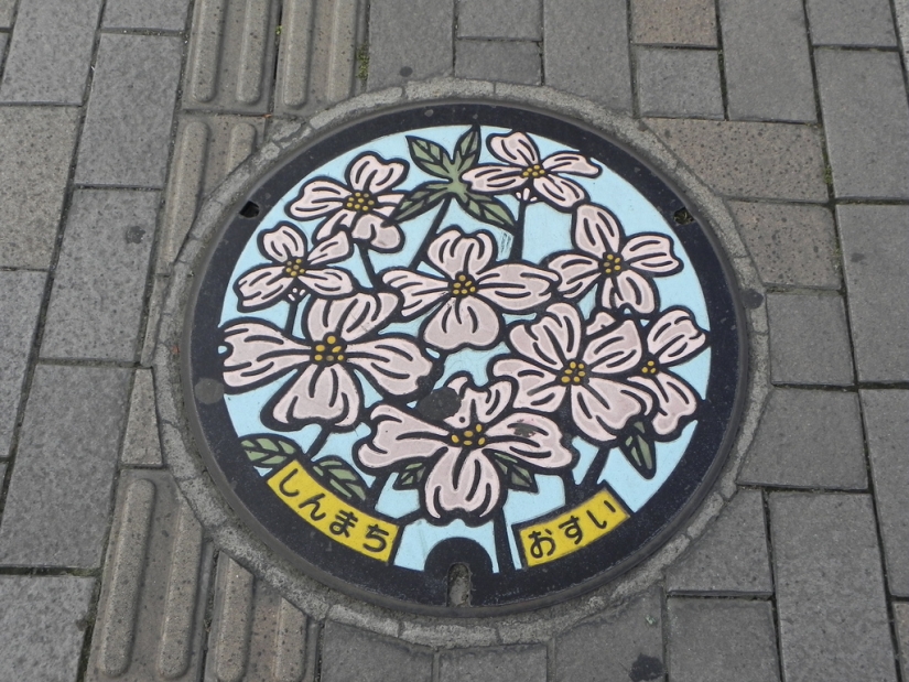 Unusual street art: manholes from Japan