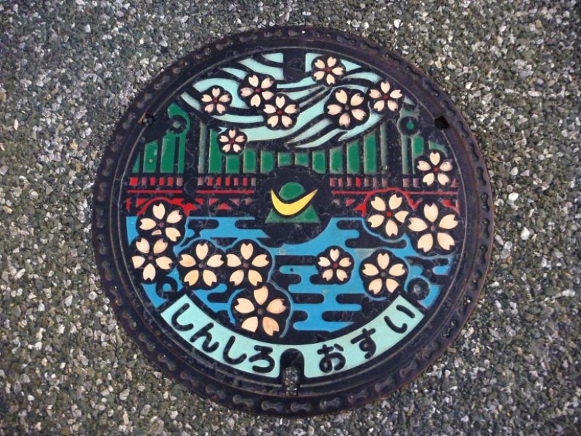 Unusual street art: manholes from Japan