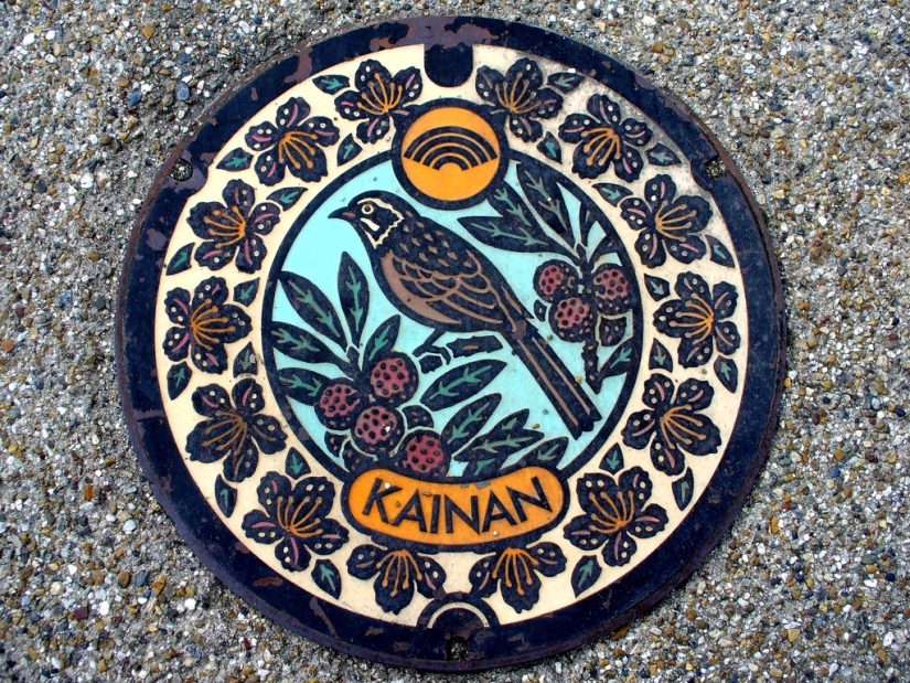 Unusual street art: manholes from Japan