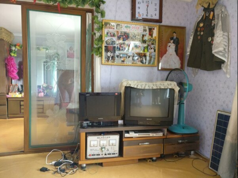 Vacío, simplicidad y pobreza: 16 fotos reales de apartamentos de norcoreanos Vacío, simplicidad y pobreza: 16 fotos reales de apartamentos de norcoreanos