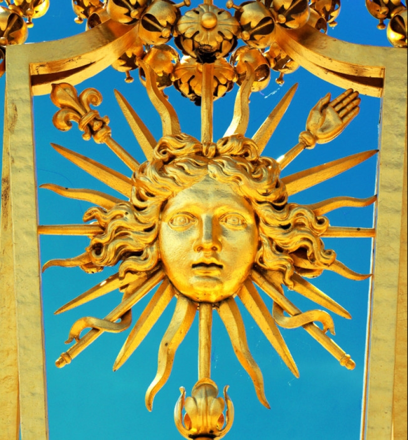 Versailles — a magnificent palace in which there was not a single toilet