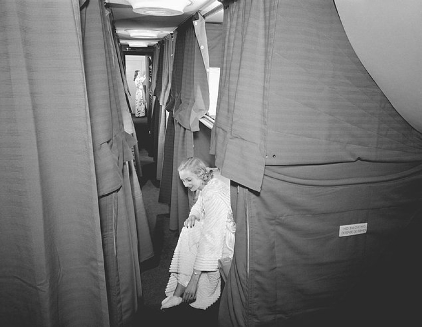 Vintage luxury: as passenger flights looked in the 50s