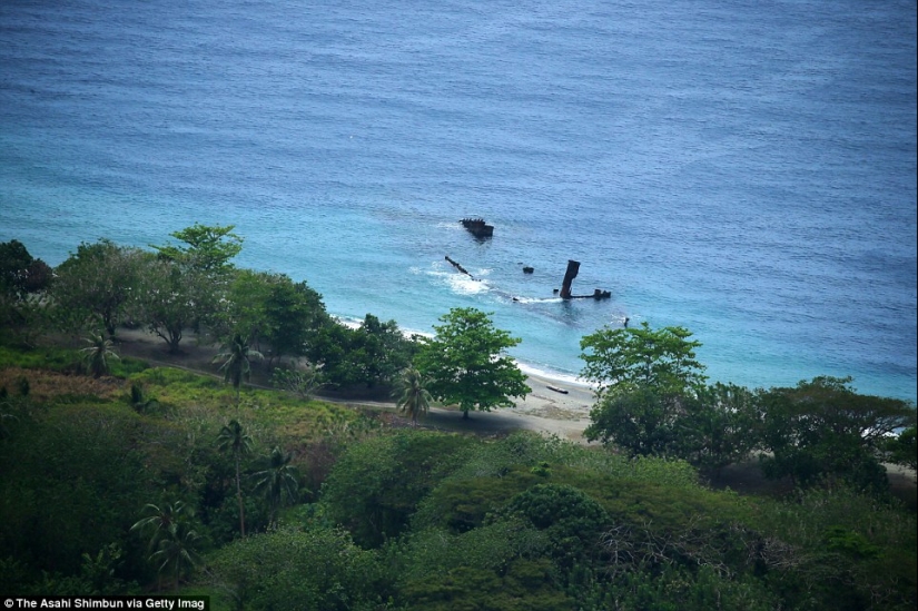 War Machines of the Second World War, lost on distant islands in the Pacific Ocean