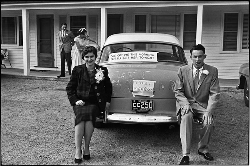 Warm and funny photos of Elliot Erwitt