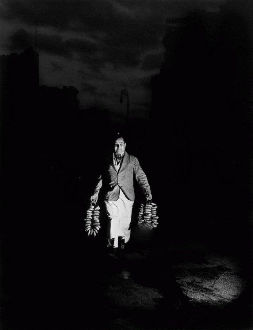 Weegee es un fotógrafo inquieto que ha estado en todas partes y en todas partes Weegee es un fotógrafo inquieto que ha estado en todas partes y en todas partes