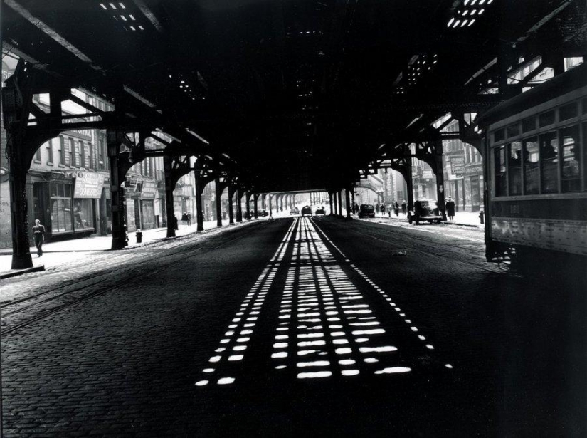 Weegee es un fotógrafo inquieto que ha estado en todas partes y en todas partes Weegee es un fotógrafo inquieto que ha estado en todas partes y en todas partes