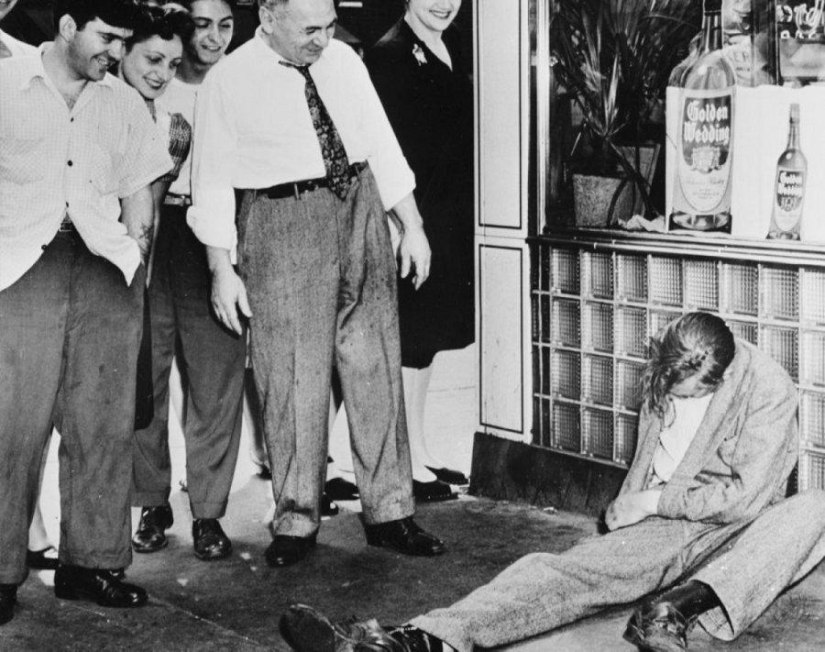 Weegee es un fotógrafo inquieto que ha estado en todas partes y en todas partes Weegee es un fotógrafo inquieto que ha estado en todas partes y en todas partes