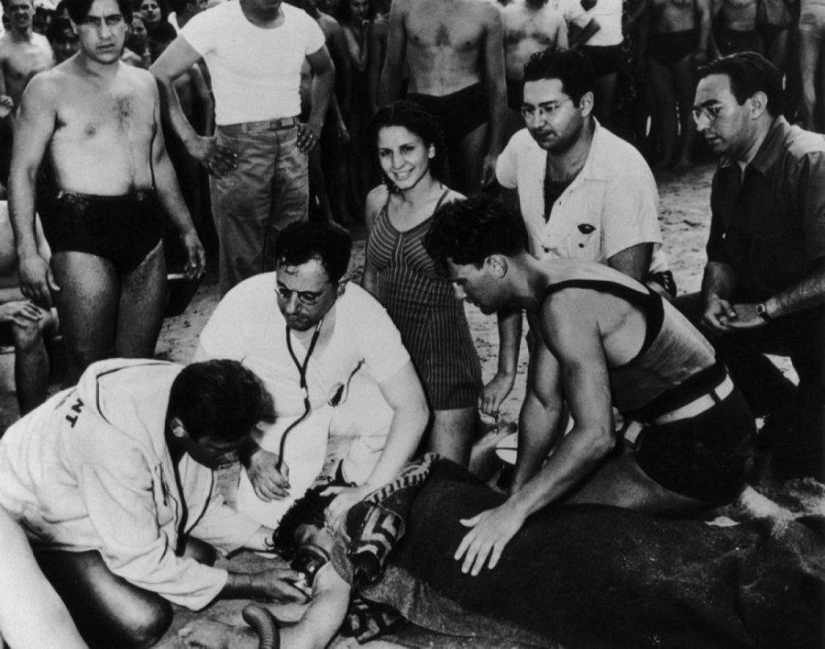 Weegee es un fotógrafo inquieto que ha estado en todas partes y en todas partes Weegee es un fotógrafo inquieto que ha estado en todas partes y en todas partes