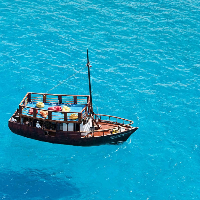 Weightlessness on the water Weightlessness on the water