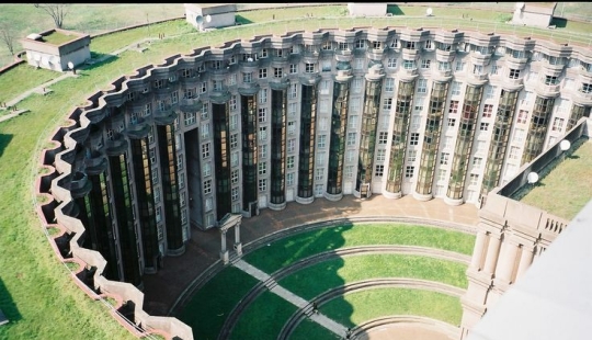 What 9 Real Places from Dystopian Movies Look Like What 9 Real Places from Dystopian Movies Look Like