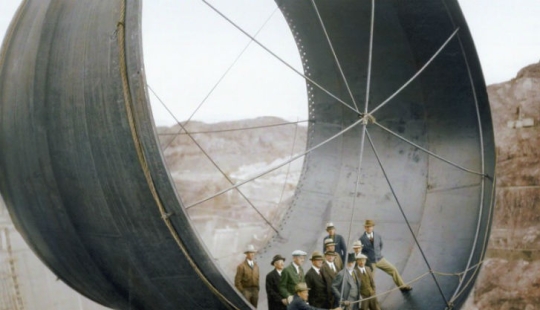 What did the world's most famous landmarks look like at the very beginning