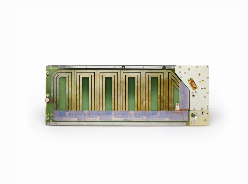 What do black boxes look like?