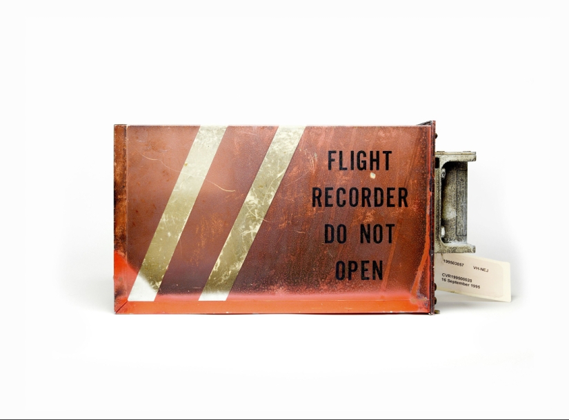 What do black boxes look like?