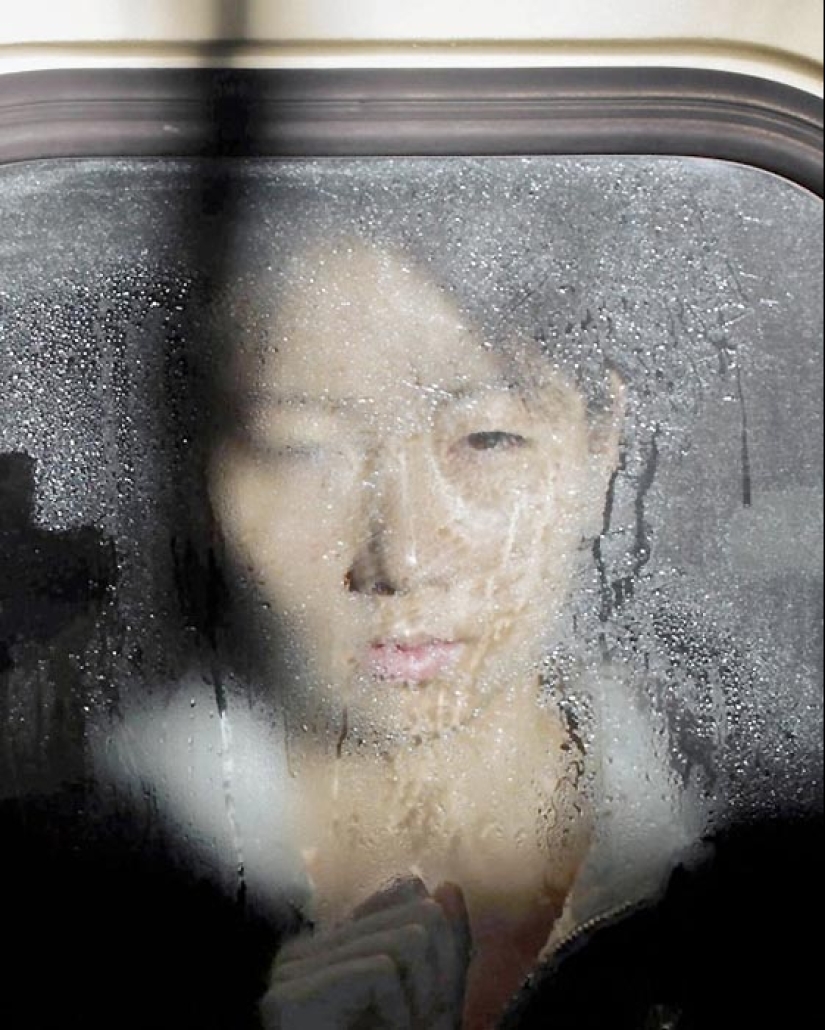 What does a normal crush in the Tokyo subway look like What does a normal crush in the Tokyo subway look like