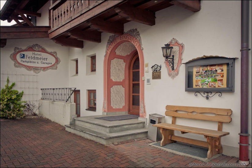 What does a painted Alpine village look like What does a painted Alpine village look like