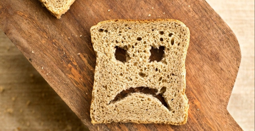 What happens if you eat bread with mold