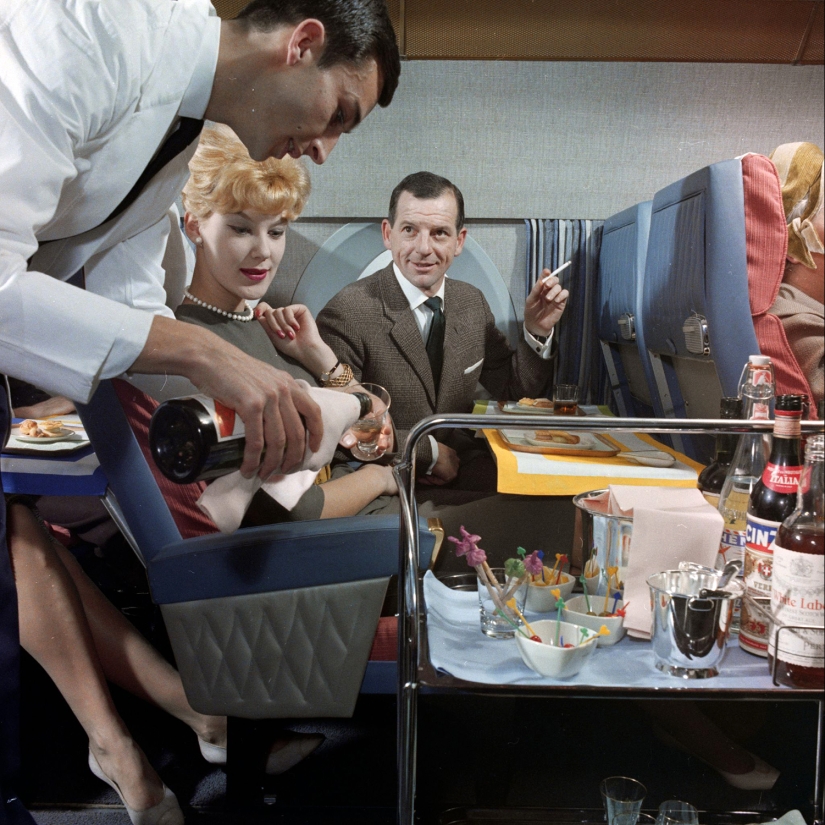 What the business class of a Swiss airline looked like in the 60s What the business class of a Swiss airline looked like in the 60s